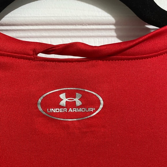 Under Armour EUC red top S - Picture 3 of 3